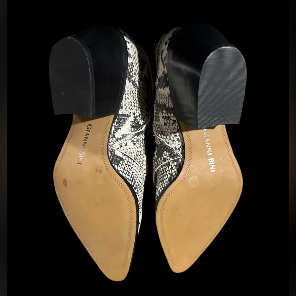 Gianni Bini Leather Jeydda Snake Print Buckle Western Booties Size 10 M - Picture 5 of 6